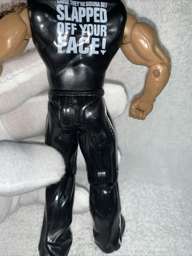 Jakks Pacific 2003 WWE Wrestling Exclusive 2 The Rock Figure di Rock N Sock - Foto 14 di 17