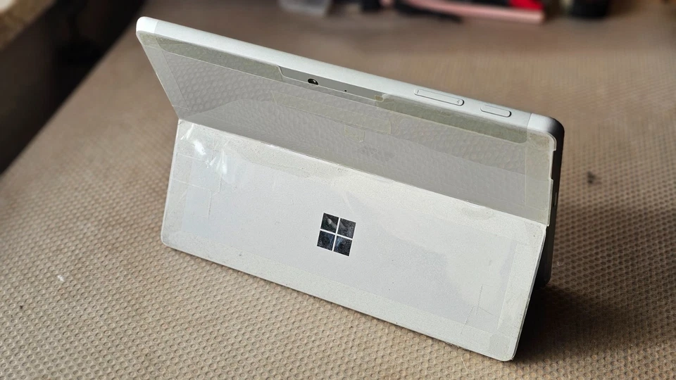 Microsoft Surface Go 2 Platinum - LTE - Intel m3 – 10,5“ – 8 / 128 GB - Bild 2 von 4