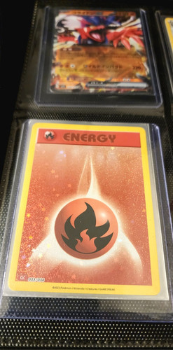 Pokemon Zippre Binder Red Toploader Binder With Ex And V Cards And Classic... - Bild 4 von 7