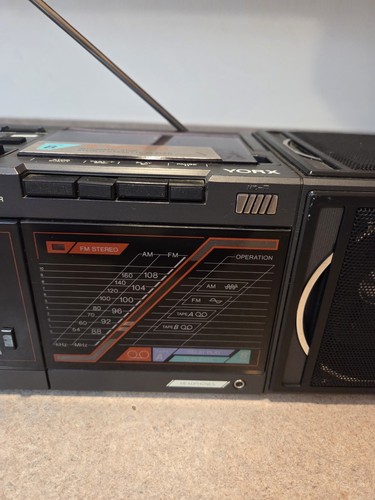 RARE VINTAGE YORX K6065 PORTABLE AM/FM CASSETTE RECORDER BOOMBOX - WORKS - Bild 7 von 11