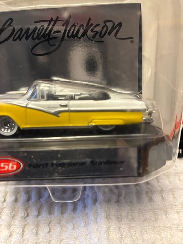 2002 Matchbox Collectibles Barrett-Jackson 1956 Ford Fairlane Sunliner 1:64 - Picture 3 of 7