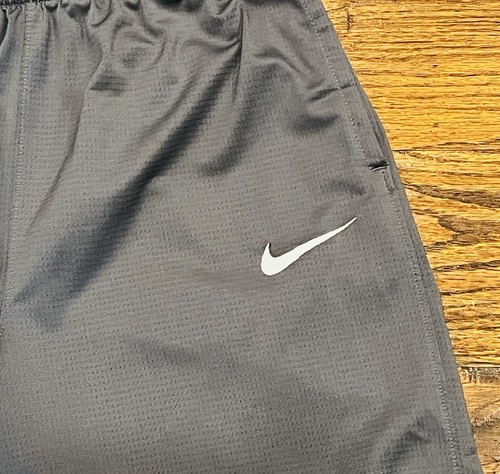 Nike Dri-FIT Shorts Boy’s XL Basketball | Workout | Sports Gray & White-STYLISH! - Picture 2 of 7