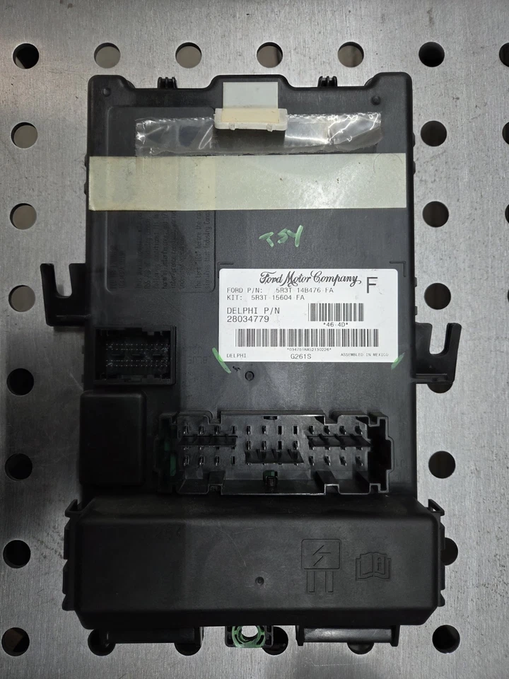 05-06 Ford Mustang BCM Multifunction Body Module Fuse Box 5R3T-14B476-FA - Image 2 of 4