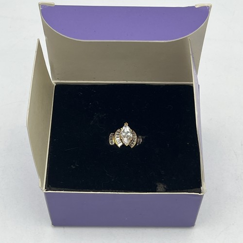 Anillo de cóctel vintage 1996 Elizabeth Taylor Radiance chapado en oro circonita cúbica talla 5 - Imagen 3 de 7