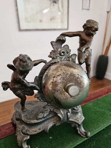 Campana de metal de hierro de mesa eduardiana victoriana vintage con estatuillas (#G) - Imagen 2 de 12