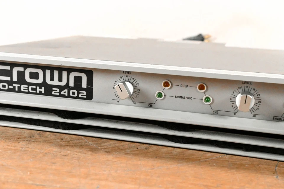 Crown Macro-Tech 2402 2-Channel Power Amplifier CG01TLX - Image 3 of 4