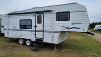2003 General Coach Citation 245LX 5th wheel with Slideout