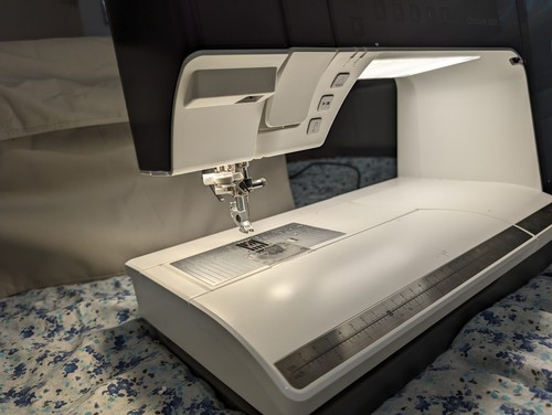 Pfaff creative icon 2 no Embroidery Unit , has run only 10 hrs - Picture 8 of 14