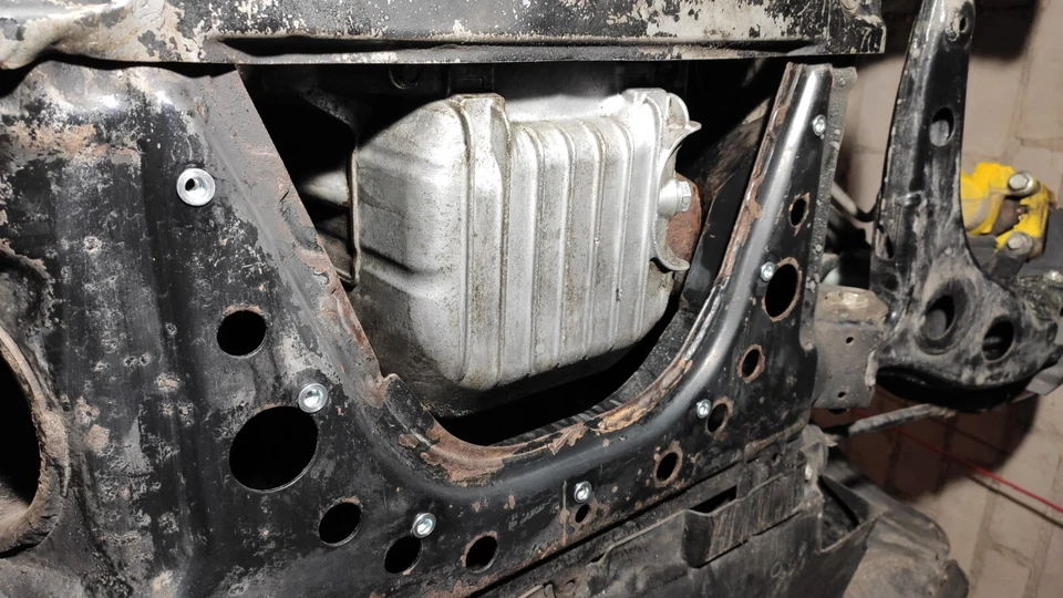 Placa protectora de cárter de aceite Mazda MX5 Miata NA, NB Foto 2 de 4