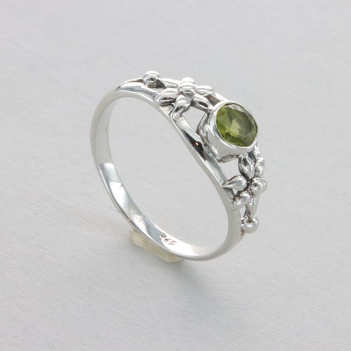 Triple Round Green PERIDOT Flower Ring Multiple Sizes 925 STERLING SILVER #37e - Bild 1 von 8