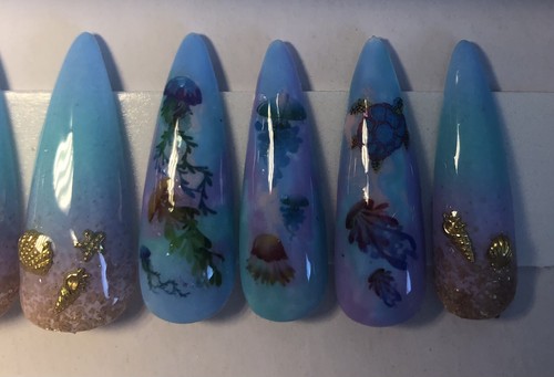 Jellyfish beach press on nails  - Picture 2 of 2