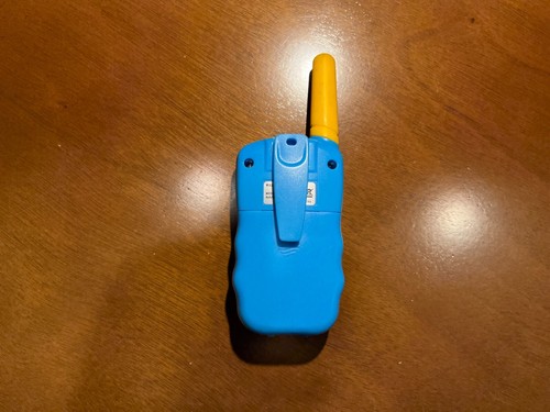 BLUE & YELLOW Looikoos T-388 Handheld Long Range Walkie Talkie Age 3+ - Picture 2 of 3
