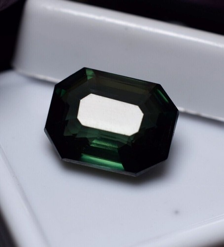 Natural Deep Green Sapphire 8.60 Ct Emerald Cut Loose Gemstone CERTIFIED - Picture 5 of 5