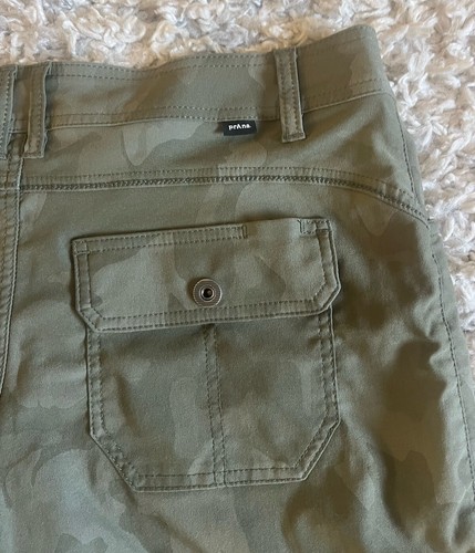 prAna Halle Shorts II Damen Größe 10/05 grün Tarnmuster Standard Passform Wandern Outdoor - Bild 8 von 11
