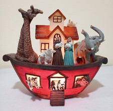 Vintage Noah's Ark Nightlight Table Lamp Resin, 8" tall x 10" long