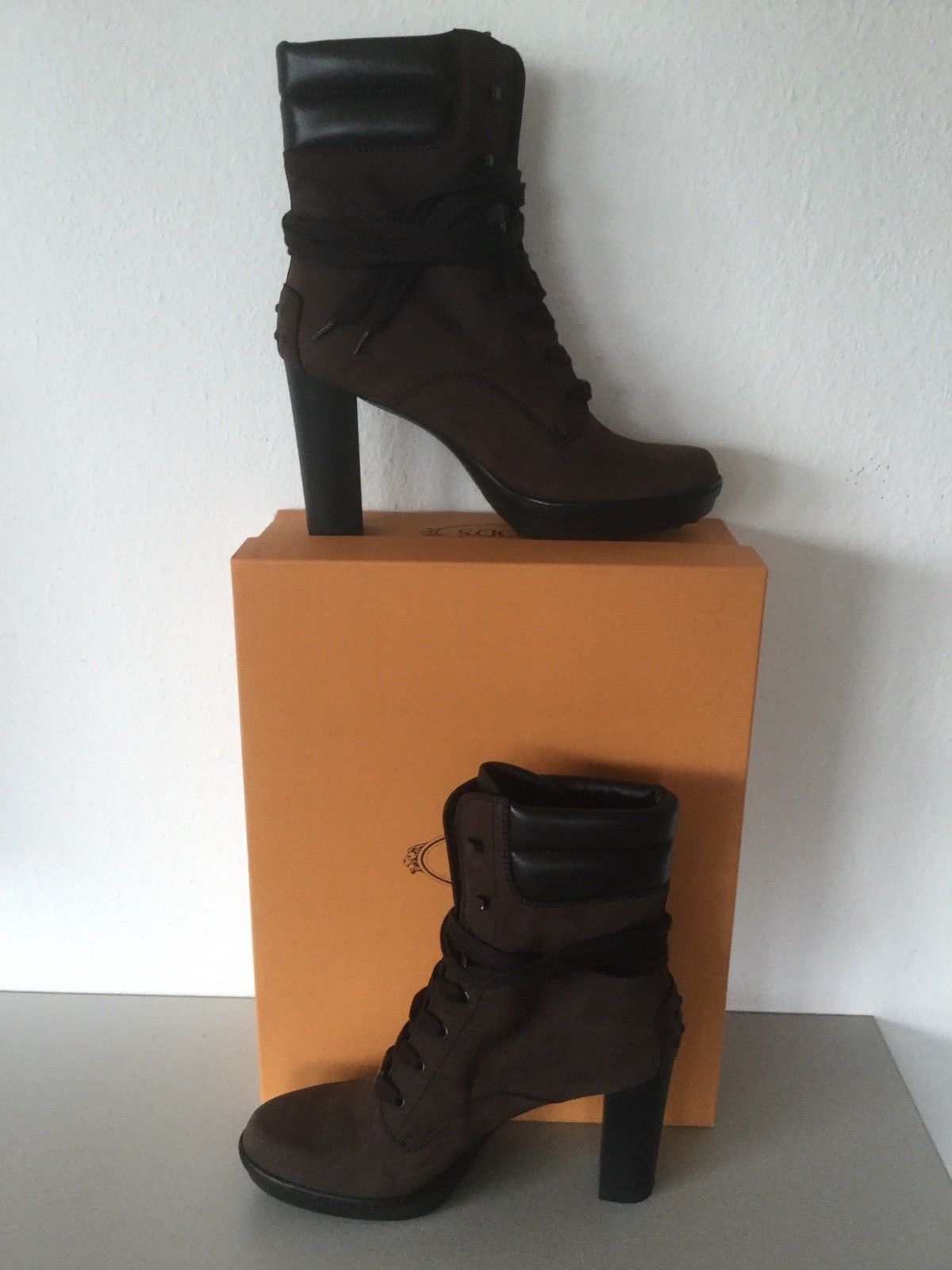 TODS Tod's Stiefeletten Damenschuhe Schuhe Nubuck Dark Braun neuwertig GR. 40 neuwertig Braun 6f516f TODS Tod's Stiefeletten Damenschuhe Schuhe Nubuck Dark Braun neuwertig GR. 40 neuwertig Braun 6f516f