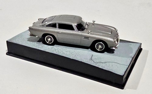 ASTON MARTIN DB5 - GOLDFINGER - 007 JAMES BOND AUTO COLLECTION -SCALA 1/43 - Foto 13 di 15
