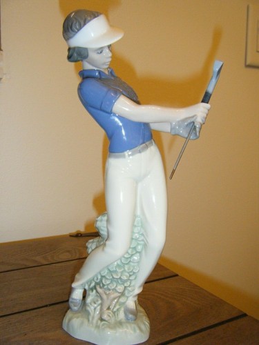 Nao by Lladro "fore" Golf Figurine 1985 FEMALE - Picture 1 of 3