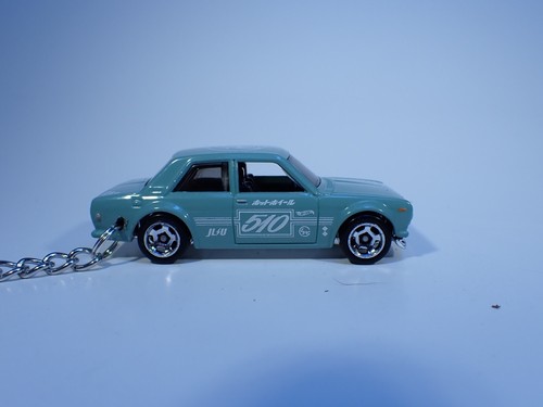 keychain '70 DATSUN S10 Bluebird 1970 Datsun S10 rallye car key chain - Picture 3 of 5