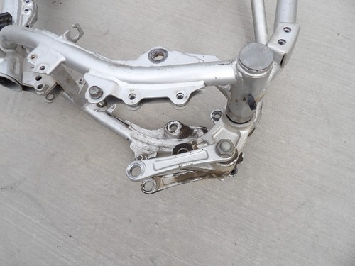 04 Kawasaki KLR 650 Main Frame Chassis (STRAIGHT ) CLN CA 32160-1759-CE - Picture 10 of 12