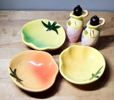 4'' Oil & Vinegar Ceramic Pottery Cruet Set w/ 3 Tomato Shape Bowls 5''