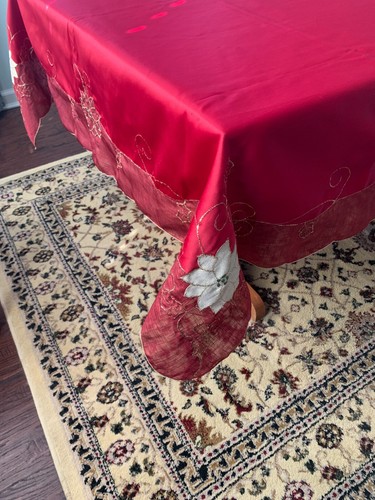 Christmas Table Cloth Poinsettia Red Scalloped 60 x 84 Red White Gold Trim Poly - Picture 7 of 15