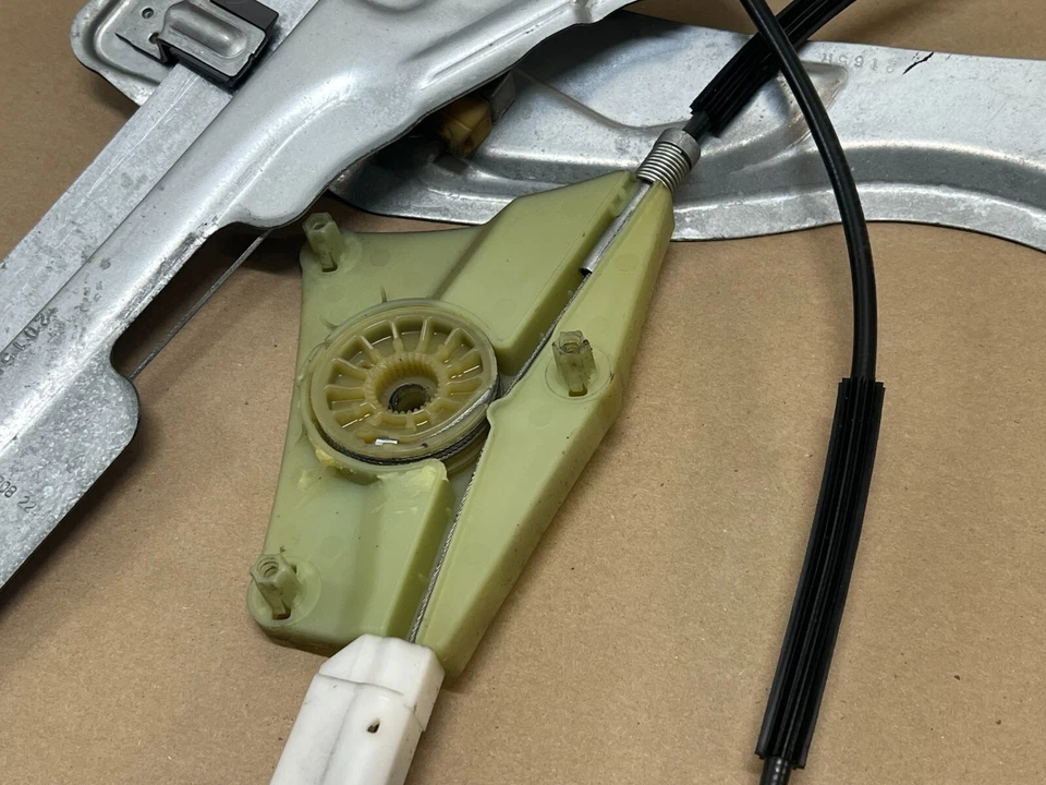 Regulador ventana puerta pasajero lado derecho mitsubishi eclipse 06-12 Foto 2 de 2