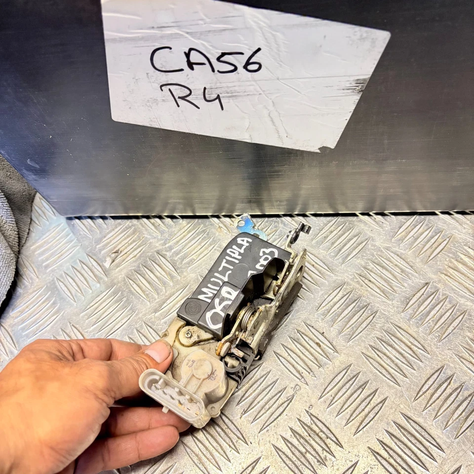 Fiat - Multipla 2003 - OSR Door LOCK /Rear door lock mechanism - Image 3 of 4