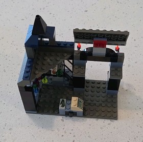 Harry Potter LEGO #4720 Knockturn Alley 99% Complete (Original Instructions)