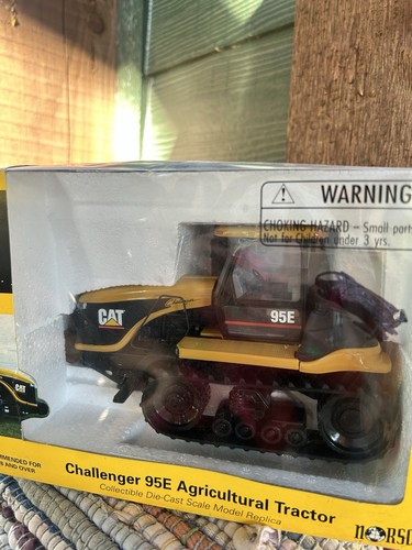 Norscot Caterpillar Cat Challenger 95E Agricultural Tractor 1/32 Scale NEW INBOX - Picture 4 of 6