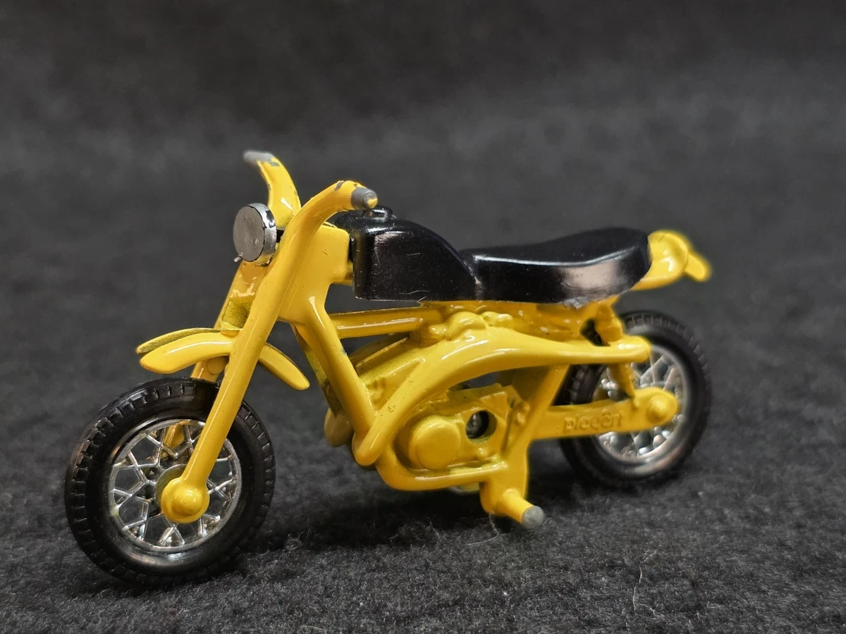 ヴィンテージミニカー&バイク Yellow Vintage Manufacture Diecast Motorcycles for sale | eBay