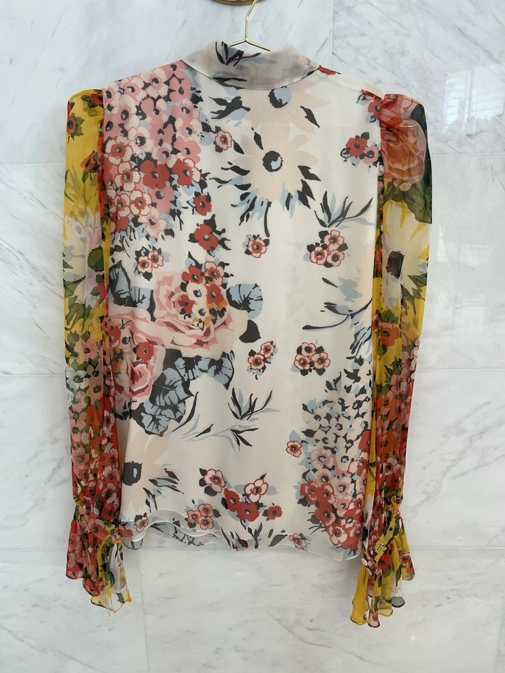 Blusa floral Carolina Herrera Foto 2 de 4