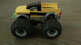 Racers: Jump Master (8670) 100% Complete w Minifigures, Instructions & Stickers