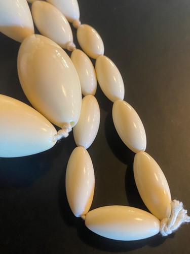 VTG EARLY STATEMENT LONG HEAVY 38” HAND KNOTTED IVORY CREAM OVAL BEADED NECKLACE - Picture 20 of 24