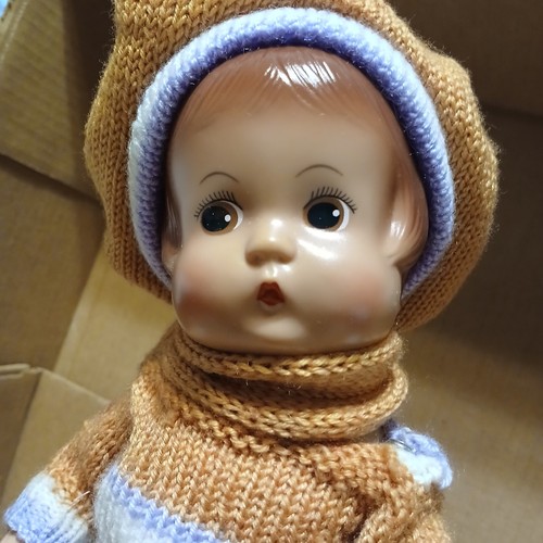 Vintage Effanbee Patsy Ann Puppe 13" Original 1990er Etikett Winter Schal Mütze orange - Bild 5 von 9