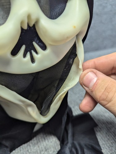 GLOW IN DARK Scary Movie Ghostface Evil Grin No nose Spoof Mask Rubies Costume - Picture 6 of 8