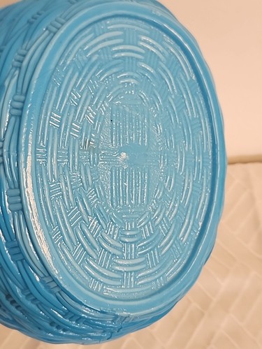 HSINCHU Blue Opaque Glass 8" Hen on Nest - REPLACEMENT TOP- NEST IS CHIPPED - Picture 9 of 12