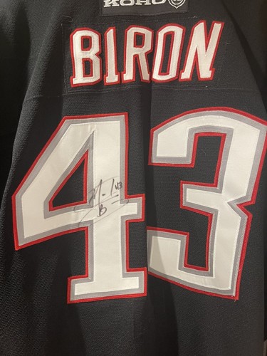 Pro Authentic KOHO Martin Biron #43 Signed Buffalo Sabres Team Issued Jersey - Picture 8 of 23