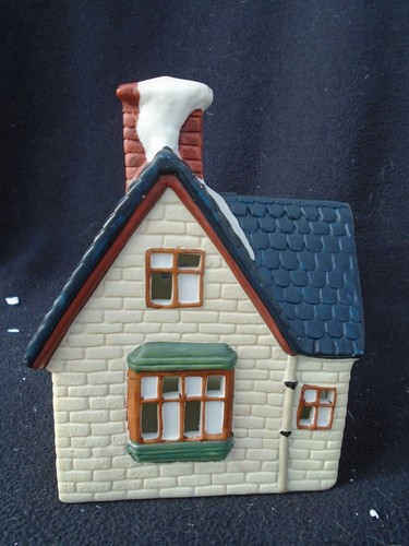 Christmas on Main Street Village House (0ne left) - Picture 20 of 22