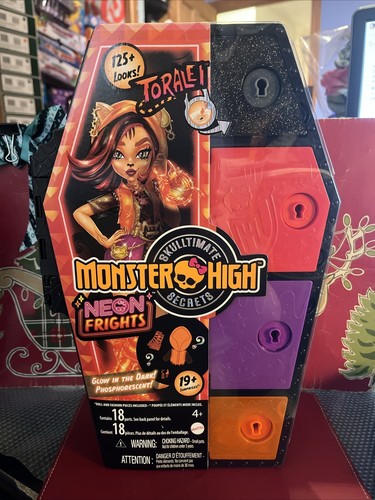 Monster High Neon Frights Toralei Skulltimate Secrets Fashion Doll New!