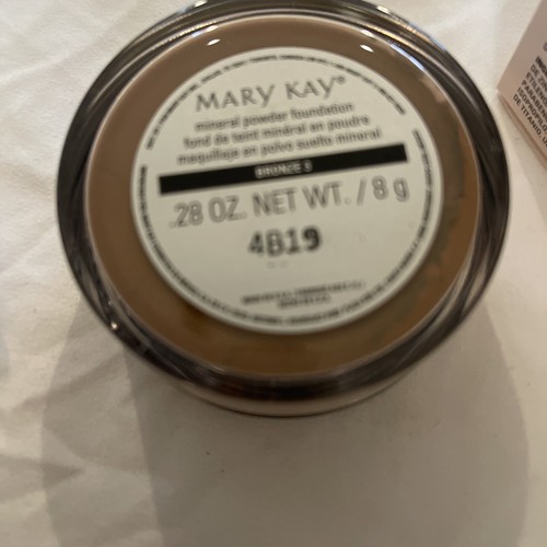 New In Box Mary Kay Mineral Powder Foundation Bronze 3 #040992 ~Full Size - 第 3/4 張圖片