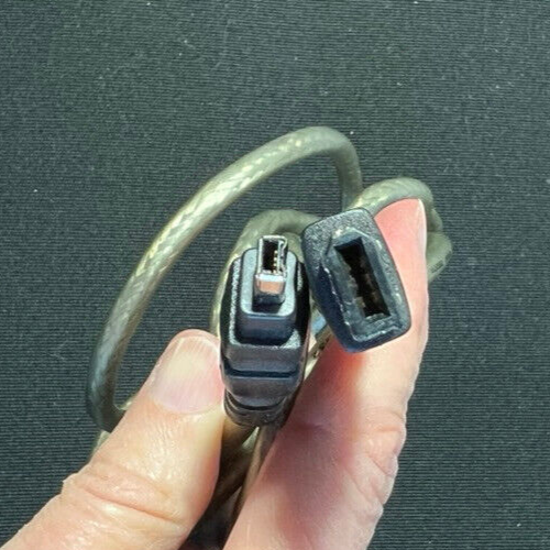 Belkin 6-pin to 4-pin Firewire cable 15 foot - Picture 2 of 4
