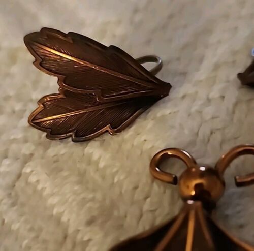 Vintage BELL Trading Post Copper Insect Fly Bug Brooch Pin Leaf and Earrings - Picture 3 of 9