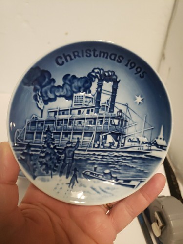 3 BING & GRONDAHL CHRISTMAS IN AMERICA PLATES STEAMBOAT New England San Fran Lot - Picture 10 of 12