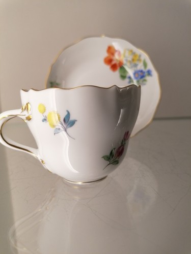 Taza de moca de porcelana Meissen con platillo 1. Elección ramo de flores bordes de oro B - Imagen 5 de 14