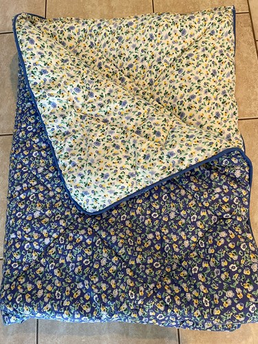LAURA ASHLEY Primrose Polyanthus Twin Quilt With Sham & Pillow 3pc - Picture 2 of 10