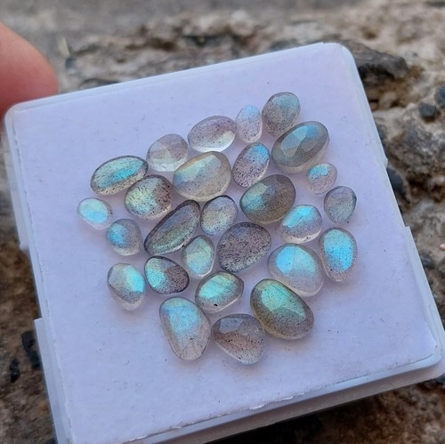 Lote de 27 piezas gemas de labradorita arco iris natural corte rosa 17 quilates 3,5x5 a 6x9 mm - Imagen 14 de 24