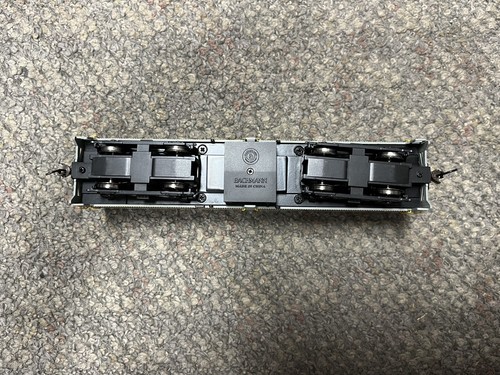 + Bachmann HO Scale Erie Lackawanna Alco FB2 Diesel Locomotive DCC Ready #64803 - Picture 5 of 10
