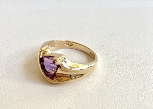 14 k Yellow Gold Amethyst Ring 4.1 grams size 6 - Picture 2 of 4