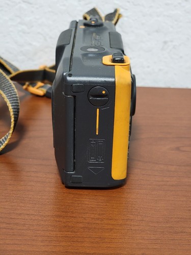 VINTAGE CANON AS-6 Underwater Film Point & Shoot Camera - UNTESTED - Picture 7 of 8